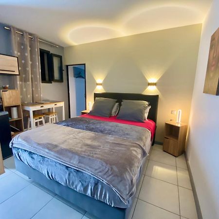 לה טאמפון Hostal 170 Room 15 Service Appartement מראה חיצוני תמונה